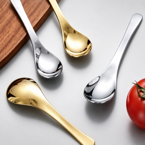 Cucharas de Té de Acero Inoxidable Chapadas en Oro Solidus, Acabado Espejo, Mango Largo, Diseño Minimalista, Aptas para Lavavajillas, Utensilios para Fiestas - Product Image 1