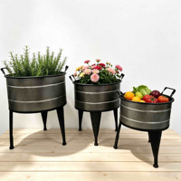 Set 3 Pot Tanaman Logam Galvanis Vintage dengan Dudukan, Pot Bunga Besi Bertingkat dengan Pegangan untuk Dekorasi Taman, Halaman, dan Rumah
