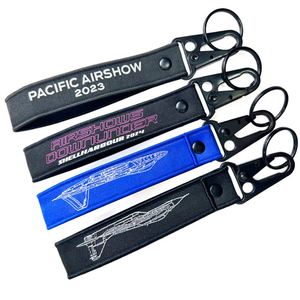 Vente Flash : Lanière courte personnalisée multi-outils avec mousqueton et porte-clés tissé - Product Image 4