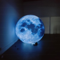 Ballon publicitaire géant gonflable en forme de lune bleue avec lumière LED, taille personnalisée du logo