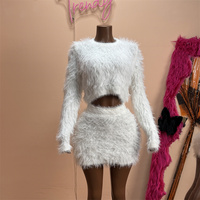 Ensemble 2 pièces pour femmes, haut court à manches longues et mini-jupe en fourrure moelleuse, ensemble assorti pour soirée en club