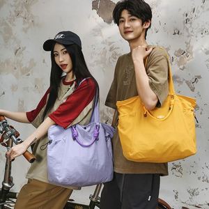 Unisex Large Capacity Lightweight Commuting <b>Shopping</b> <b>Tote</b> <b>Bag</b> Fashionable Casual Zipper Closure Shoulder <b>Bag</b> - Product Image 3