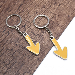 Llavero con Flecha Amarilla, Colgante Metálico, Regalo Unisex, Recuerdos - Product Image 4