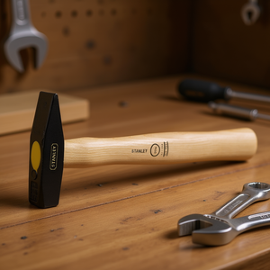 Martillo Stanley de 500g con mango de madera para uso general - Product Image 3