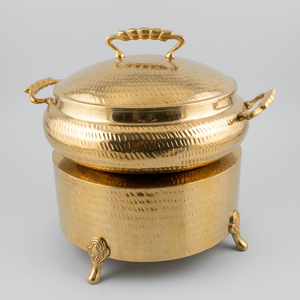 Juego de calentadores de comida redondos de acero inoxidable martillado dorado de alta resistencia comercial con asas de latón para catering y buffet - Product Image 1