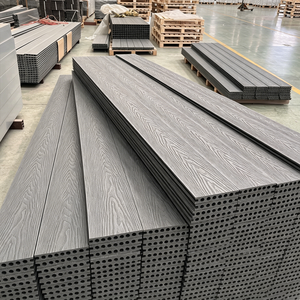 Pavimentazione WPC Economica a Prezzo di Fabbrica, Pavimento Composito 3D Goffrato con 15 Anni di Durata per Esterni - Product Image 1