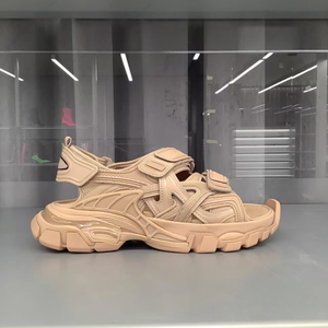 Sandalias para hombre elegantes, transpirables y casuales con suela suave de EVA y función antideslizante, ideales para uso en exteriores y en la playa. - Product Image 5