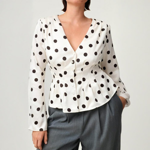 เสื้อเบลาส์คอวีลายจุดสำหรับผู้หญิงแขนยาวผ้าชีฟองสวมใส่ได้ทุกวัน - Product Image 2