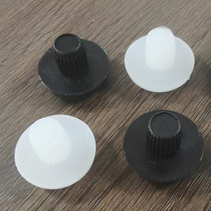 Patins de protection antidérapants en plastique pour pieds de meubles, 10 mm, noirs et blancs, pour chaises de bureau - Product Image 1