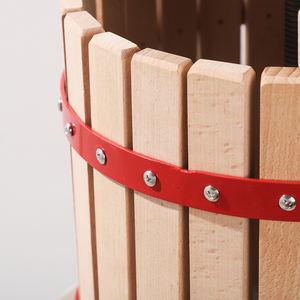 Presse-agrumes 12L en bois à poussée manuelle grande capacité Presse à fruits et légumes mobile pratique - Product Image 6