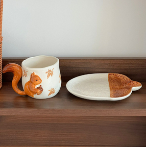 Caffè Creativo di Alta Qualità, Nuovo Stile Trendy, con Design a Scoiattolo 3D Dipinto a Mano e Foglia d'Acero, Ecologico e Durevole - Product Image 4