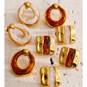 JINYOU 1961 Neue Beliebte Bernstein-Harz-Ohrringe Vergoldeter Edelstahl Hängeohrringe für Damen Schmuck Geschenk - Product Image 4