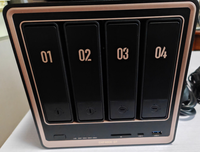 Nouveau NAS de bureau UGREEN DXP4800GT 16 Go à 4 baies avec processeur AMD Ryzen Embedded R2514 et double ports Ethernet 10 GbE en stock