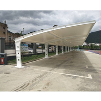 Abri d'auto moderne portable pliable à membrane en PVC durable et économique-Installation rapide pour les espaces de stationnement communautaires