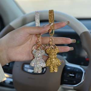 Llavero de lujo vintage con oso de cristal y diseño de metal con diamantes de imitación - Regalo de cumpleaños para llavero de coche y adorno de bolso - Product Image 5