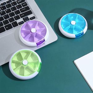 Boîte à pilules portable ronde à 4 compartiments, transparente givrée, mini distributeur de médicaments anti-poussière pour voyage, idée cadeau originale - Product Image 1