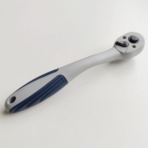 3/8 Inch Chrome Vanadium Steel Ratchet Wrench 72 Tooth Quick Release Bent Handle Plastic Coated Automotive Repair Tool - Product Image 4