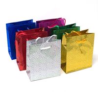 Sacs cadeaux en papier holographique colorés avec poignées pour l'emballage de vêtements et de chaussures, fabriqués par une entreprise réputée de sacs de shopping