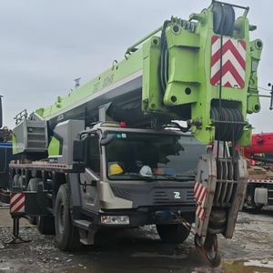 Machinerie d'occasion de Chine, grue tout-terrain Zoomlion ZAT2200H8, grue hydraulique sur camion à flèche à huit sections de 220 tonnes - Product Image 2