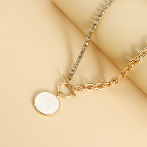 Bijoux transfrontaliers européens et américains épissé Dia griffe nacre pendentif collier en gros pour les femmes niche légère - Product Image 4