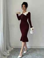 Robe midi en maille pour femme, hiver, col contrastant à volants, boutonnée sur le devant, manches longues, coupe ajustée, ourlet sirène côtelé, fabrication OEM ODM sur mesure
