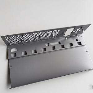 Fabrication sur mesure de tôles métalliques avec personnalisation de la découpe et support de matériaux métalliques - Product Image 1