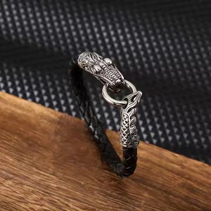 Pulsera de martillo vikingo Thor, colgante de cabeza de Lobo nórdico de acero inoxidable, cordón de cuero de dragón nórdico, regalo <span class=keywords><strong>para</strong></span> <span class=keywords><strong>hombres</strong></span> - Product Image 6