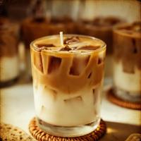 Bougie parfumée artisanale en cire de soja pour Pâques, les fêtes et les mariages, nouvelle collection, écologique, avec logo personnalisé, dans un bocal en verre moderne.