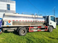 Réservoir de stockage et de transport de lait pour ferme