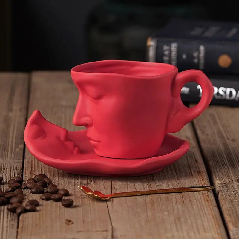 Linh vật handmade khuôn mặt nụ hôn gốm cà phê pha cà phê nghệ thuật Mug Cup và chiếc đĩa muỗng cho món quà