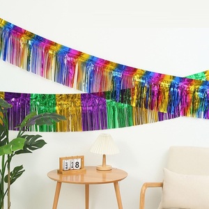 Guirnalda de flecos metálicos, tiras de oropel, pancarta colgante de pared, telón de fondo para carrozas de desfile y decoraciones de fiesta - Product Image 3