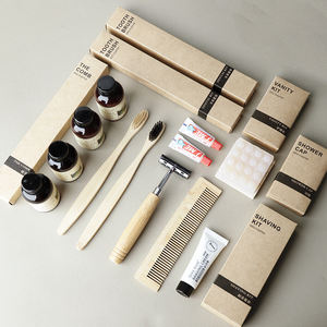 Fournitures hôtelières Ensemble de produits de toilette en bambou écologiques personnalisés Boîte en papier kraft jetable pour les clients de l'hôtel Trousse dentaire Bonnet de douche - Product Image 1