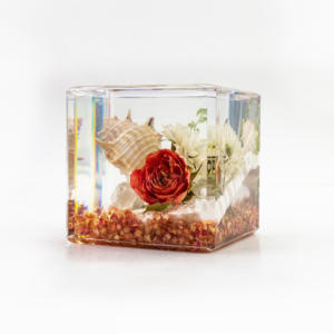 Flor de rosa roja auténtica, resina epoxi artesanal para decoración del hogar en cubo, decoración de boda, 60x60x60mm - Product Image 4