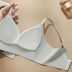 Soutien-gorge sans couture une pièce sans armatures pour femme, avec bande en gel, pour petites poitrines, effet push-up, bonnets fixes - Product Image 4