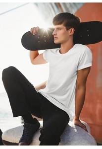 T-shirt personnalisé pour homme, 100% coton, manches courtes, couleur unie, respirant, coupe classique, impression numérique du logo. - Product Image 4