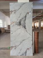 Vente en gros de feuilles de marbre 3D en PVC, finition mate, haute brillance, imperméable, 1220*2440 mm, panneau mural en marbre