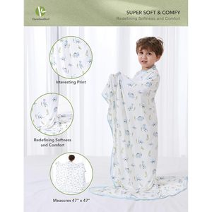 Manta y Gorro para Bebé BambooBud, Diseño de Dinosaurio Pequeño, 2 Piezas, Recién Nacido, Viscosa de Bambú, Tamaño Cuadrado - Product Image 2