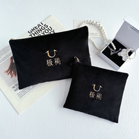 Pochette cosmétique en velours avec fermeture éclair et logo brodé personnalisé, organiseur de maquillage, de bijoux et de cadeaux de beauté pour les voyages