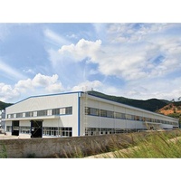 Bâtiment d'entrepôt préfabriqué en structure métallique avec fenêtres en alliage d'aluminium