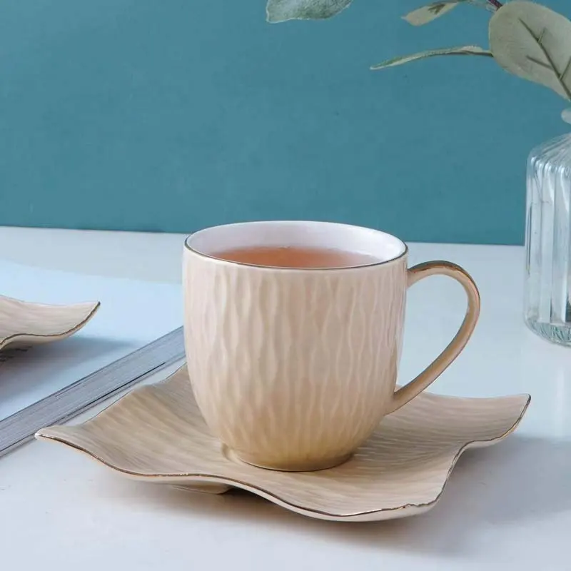 Custom Color Glaze Real Gold Design Shiny Beige Ceramic Mug Porcelain Tea Coffee Cup Set