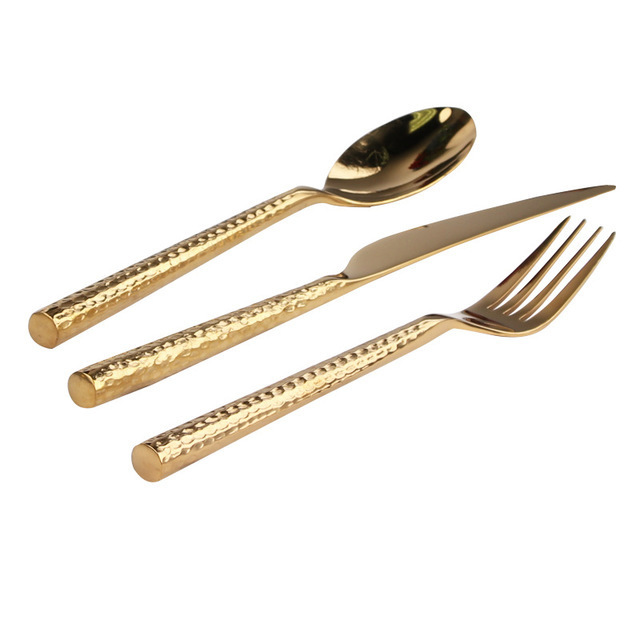 Cuillère à dîner principale dorée