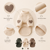 Sweat à capuche brodé en forme de cœur pour animaux de compagnie, vêtements chauds en polaire pour chiens et chats, pull pour petits chiots automne-hiver, vêtements d'intérieur, vente en gros