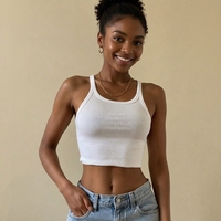 Débardeur court sans manches blanc côtelé respirant avec logo 3D personnalisé pour femme, coupe ajustée, style streetwear estival