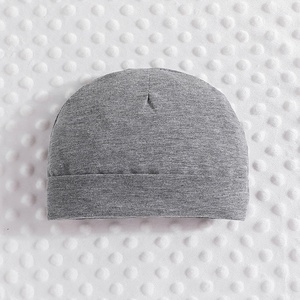 Monos de Bebé Personalizados de Alta Calidad, Monos para Recién Nacidos con Manga Larga y Estampado de Dibujos Animados, Monos para Bebés Niñas al por Mayor con Gorro - Product Image 3