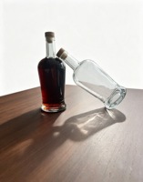 Bouteille en verre lisse haut de gamme de 1000 ml pour spiritueux, flacon transparent en cristal pour brandy, whisky, gin, cognac avec bouchon en liège – Vente en gros
