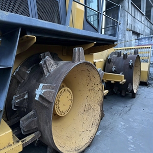 Compacteur de déchets SHANTUI à faible consommation de carburant, norme d'émission Tier 3, 26 tonnes, avec moteur Shangchai, boîte de vitesses et <span class=keywords><strong>dents</strong></span> de coupe haute résistance - Product Image 4