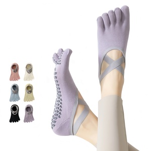 Chaussettes de sport, fitness, yoga et pilates de haute qualité à 5 doigts, antidérapantes, en pur coton, respirantes, anti-transpiration, avec logo personnalisé, vente en gros - Product Image 1
