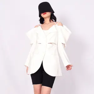 अपरिभाषित A6937 डिजाइन अनियमित सफेद झोंके लंबी आस्तीन में सबसे ऊपर कट-बाहर फैशन महिलाओं रंगीन जाकेट और जैकेट