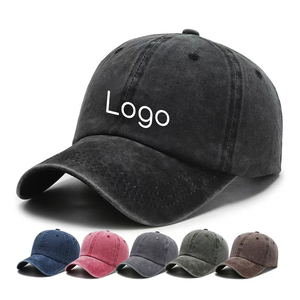 Cappello Piatto Personalizzabile di Alta Qualità con Motivo Personalizzato Disponibile in Spagna per Esigenze di Stile Uniche - Product Image 1