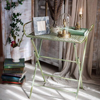 Table Basse Pliante en Fer Forgé Style Vintage Européen pour Usage Intérieur/Extérieur, Décoration Végétale et Composition Florale
